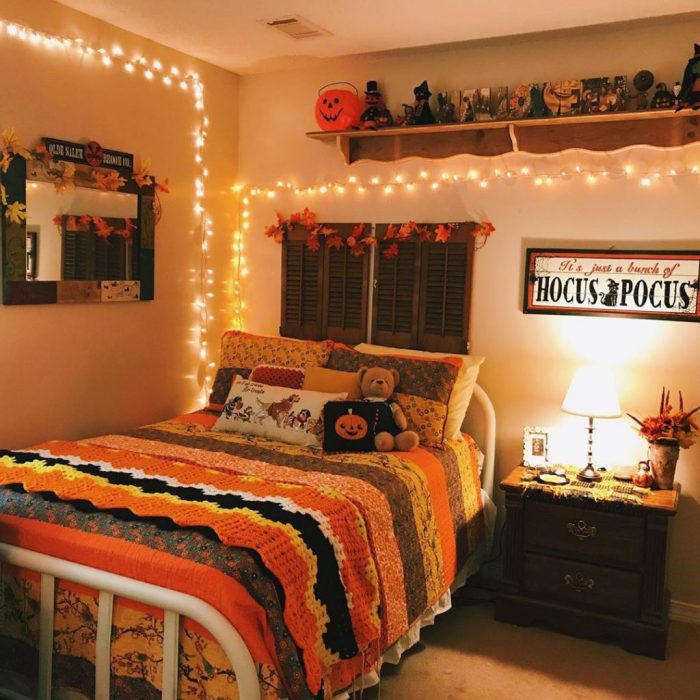 How to decorate my room for halloween