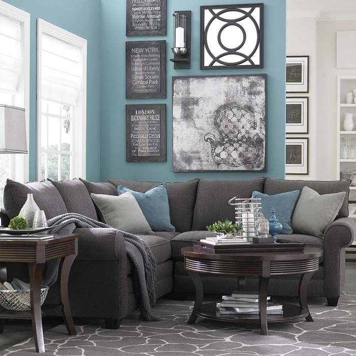 How to decorate living room with grey sectional