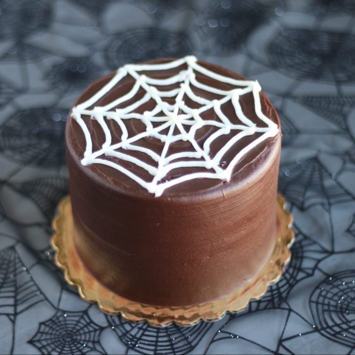 Cake spider web halloween ideas spiders easy vanilla choose board recipes